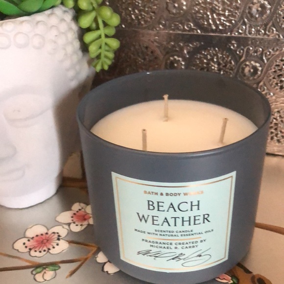 Bath and body Works beach weather three wick candle Brand New - Picture 3 of 4